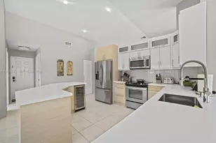 11021 NW 7th St, Plantation, FL 33324 - Photo 16