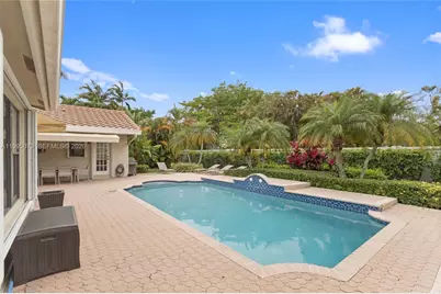 11021 NW 7th St, Plantation, FL 33324 - Photo 4