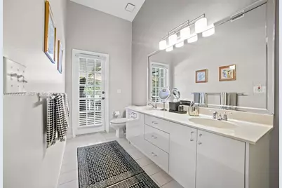 11021 NW 7th St, Plantation, FL 33324 - Photo 36