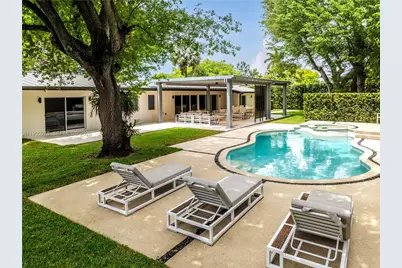 8525 SW 54th Ct, Miami, FL 33143 - Photo 2