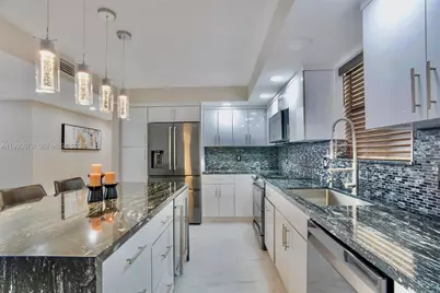 605 Ives Dairy Rd #305-7, Miami, FL 33179 - Photo 4