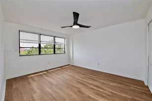 20850 San Simeon Way, Miami, FL 33179 - Photo 16
