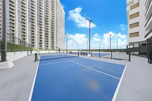 555 NE 15th St, Miami, FL 33132 - Photo 14