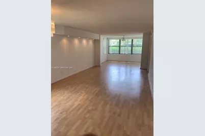 10623 W Clairmont Cir #101, Tamarac, FL 33321 - Photo 2