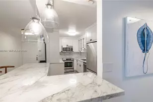 6061 Collins Ave, Miami Beach, FL 33140 - Photo 14