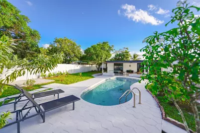 415 NW 133rd St, North Miami, FL 33168 - Photo 2