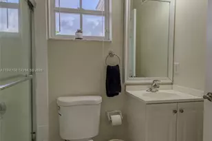 17009 NW 22nd St, Pembroke Pines, FL 33028 - Photo 12