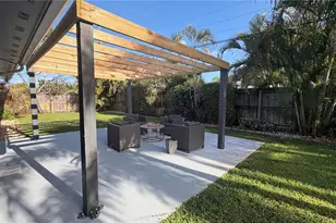 2320 NE 13th St, Pompano Beach, FL 33062 - Photo 12