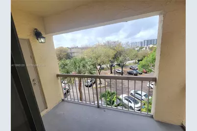 8180 Geneva Ct #419, Doral, FL 33166 - Photo 20