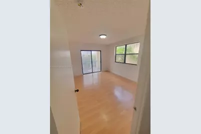 8180 Geneva Ct #419, Doral, FL 33166 - Photo 18