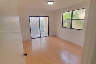 8180 Geneva Ct, Doral, FL 33166 - Photo 18