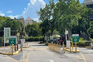 8180 Geneva Ct, Doral, FL 33166 - Photo 2