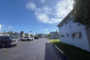 1663 NE Miami Gardens Dr, Miami, FL 33179 - Photo 2