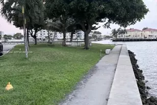 301 174th St, Sunny Isles Beach, FL 33160 - Photo 36