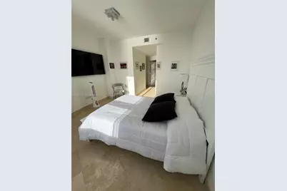 808 Brickell Key Dr #2002, Miami, FL 33131 - Photo 10