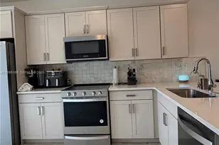 181 SW 170th Ave, Pembroke Pines, FL 33027 - Photo 32