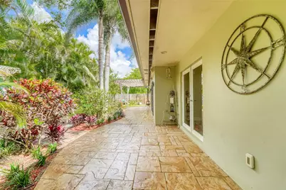 661 NW 66th Ave, Plantation, FL 33317 - Photo 34
