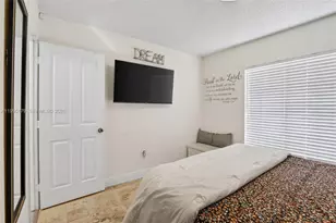 284 SW 180th Ave, Pembroke Pines, FL 33029 - Photo 26