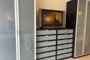 100 Lincoln Rd, Miami Beach, FL 33139 - Photo 22