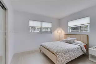 455 Paradise Isle Blvd, Hallandale Beach, FL 33009 - Photo 6