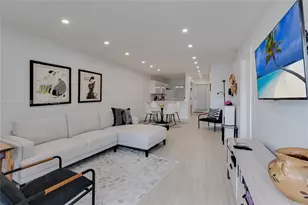 455 Paradise Isle Blvd, Hallandale Beach, FL 33009 - Photo 14