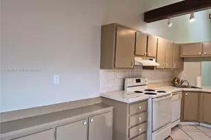 1752 NW 74th Ave, Plantation, FL 33313 - Photo 4