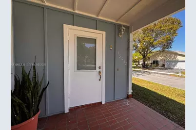15032 SW 143rd Ave, Miami, FL 33186 - Photo 4