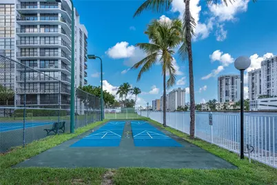 800 Parkview Dr #901, Hallandale Beach, FL 33009 - Photo 40