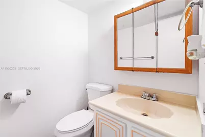 800 Parkview Dr #901, Hallandale Beach, FL 33009 - Photo 14