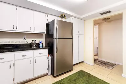 800 Parkview Dr #901, Hallandale Beach, FL 33009 - Photo 18