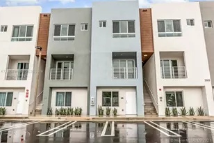 2555 NE 193rd St, Miami, FL 33180 - Photo 22