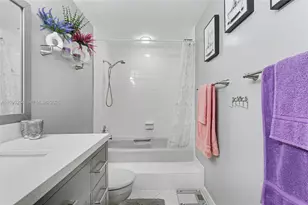 4200 Hillcrest Dr, Hollywood, FL 33021 - Photo 22