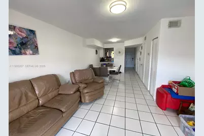 3021 W 76th St #C-203, Hialeah, FL 33018 - Photo 10