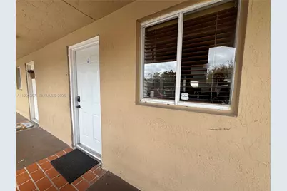 3021 W 76th St #C-203, Hialeah, FL 33018 - Photo 6