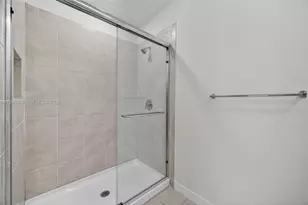 619 NE 5th St, Florida City, FL 33034 - Photo 34