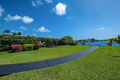 14021 SW 97th Ave, Miami, FL 33176 - Photo 12