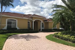 8750 SW 164th St, Palmetto Bay, FL 33157 - Photo 2