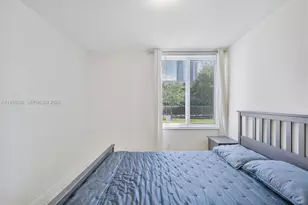 250 180th Dr, Sunny Isles Beach, FL 33160 - Photo 22