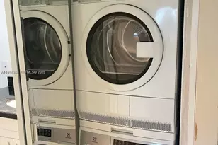 3200 NE 7th Ct, Pompano Beach, FL 33062 - Photo 12