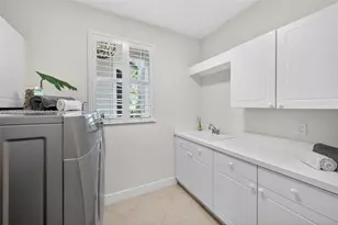 1396 Victoria Isle Dr, Weston, FL 33327 - Photo 60