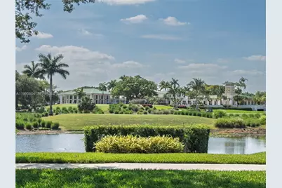 1396 Victoria Isle Dr, Weston, FL 33327 - Photo 74
