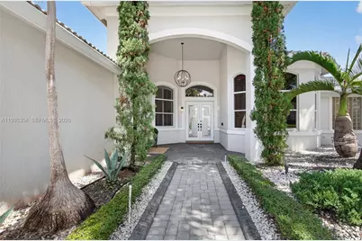 1396 Victoria Isle Dr, Weston, FL 33327 - Photo 2