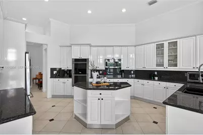 1396 Victoria Isle Dr, Weston, FL 33327 - Photo 48