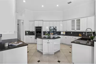1396 Victoria Isle Dr, Weston, FL 33327 - Photo 42