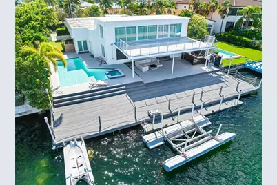 1055 Stillwater Dr, Miami Beach, FL 33141 - Photo 1