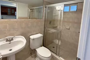 1665 Bay Rd, Miami Beach, FL 33139 - Photo 8