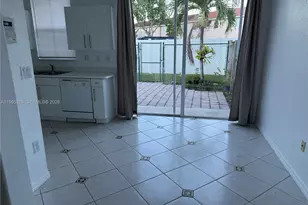 27270 SW 138th Ct, Homestead, FL 33032 - Photo 2