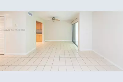 5838 SW 74th Ter #314, South Miami, FL 33143 - Photo 4