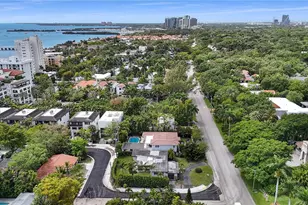 1630 S Bayshore Dr, Miami, FL 33133 - Photo 10