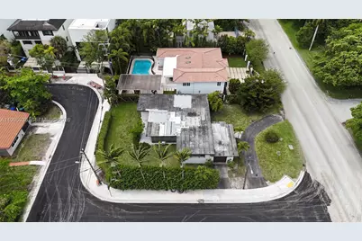 1630 S Bayshore Dr, Miami, FL 33133 - Photo 2